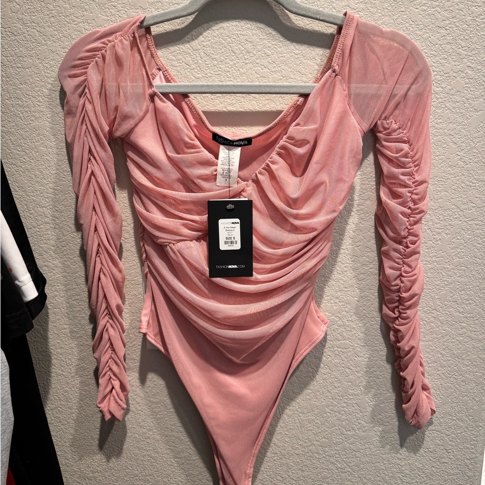 Pink Fashion Nova body suit - with tags